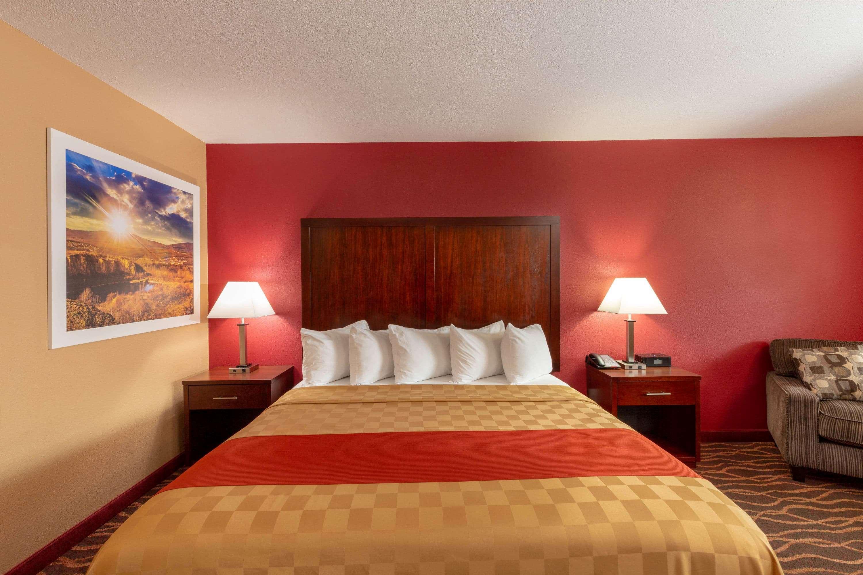 Rosewood Inn & Suites Roseburg Exterior photo