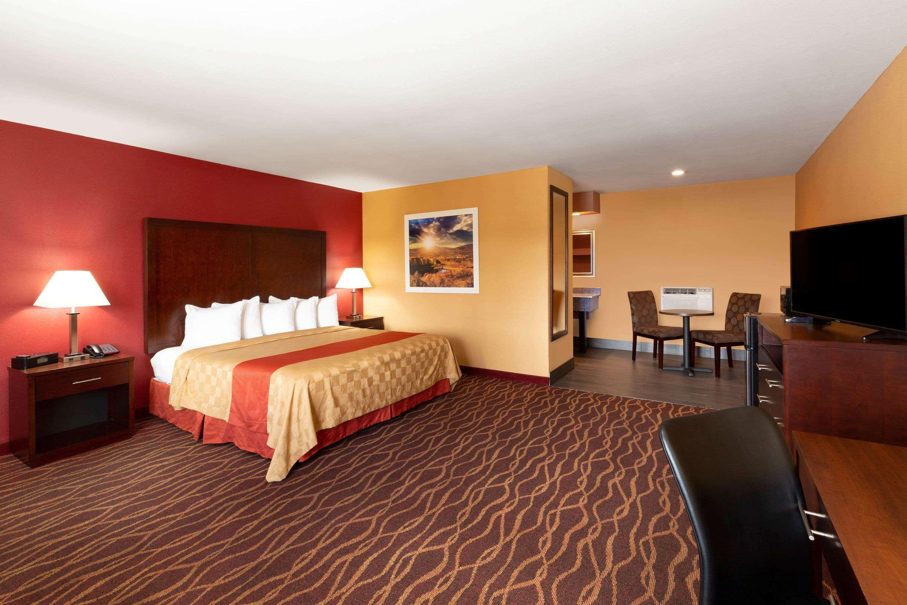 Rosewood Inn & Suites Roseburg Exterior photo