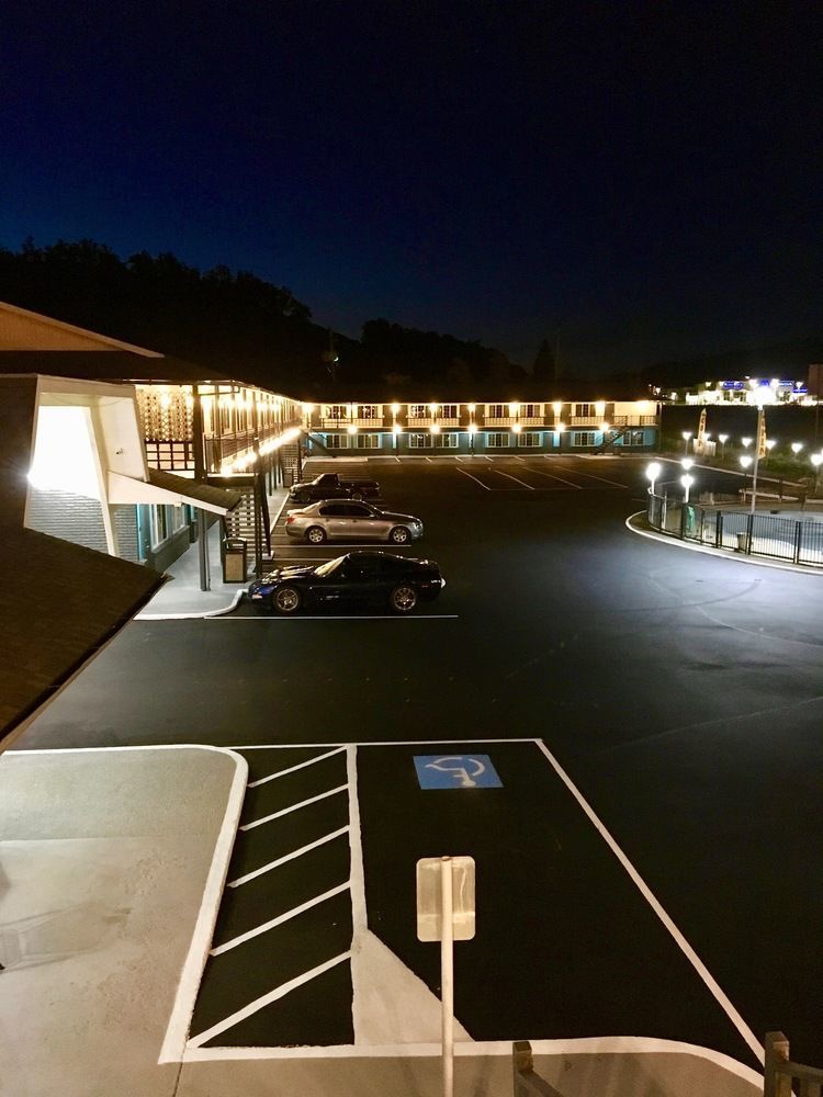 Rosewood Inn & Suites Roseburg Exterior photo
