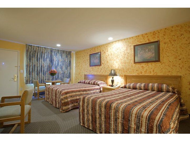 Rosewood Inn & Suites Roseburg Exterior photo